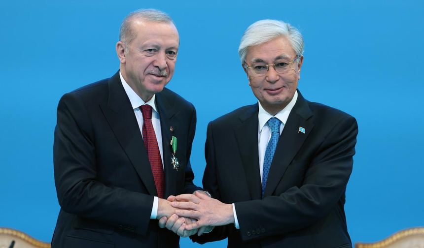 Cumhurbaşkanı Erdoğan Kazakistanlı mevkidaşıyla görüştü