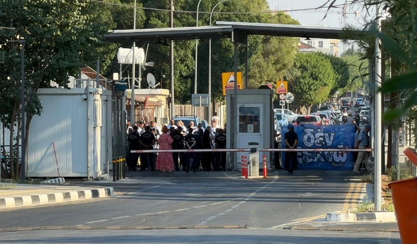 Rum motosikletlilerin eylemleri nedeniyle Metehan ve Lokmacı'da geçişler kısa süreliğine durdu
