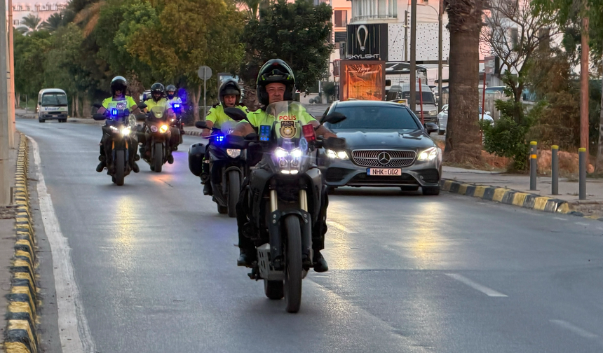 Polis Ekipleri Sahada: Güvenlik ve Trafik İçin Görev Başında