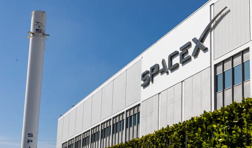 SpaceX roketinin Ay'a çakılmasına saatler kaldı! Yeni bir krater oluşacak