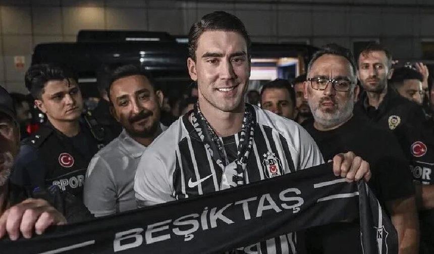 Beşiktaş, Vlahovic ile 3 yıllık sözleşme imzaladı