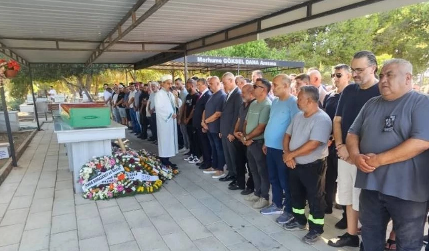 Gemi kazasında yaşamını yitiren Nuray Özbiler Gazimağusa'da toprağa verildi