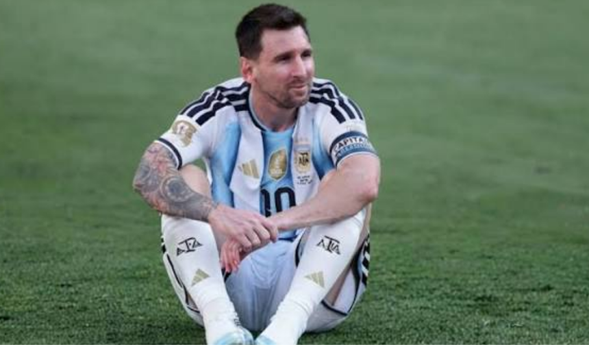 Messi futbolu bırakıyor mu?
