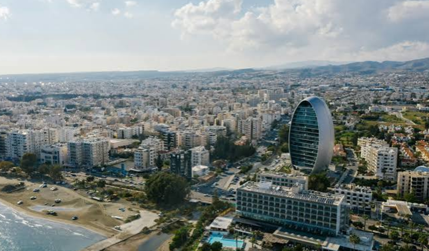 Güney Kıbrıs’ta taşeron firmalar aracılığıyla insan ticareti