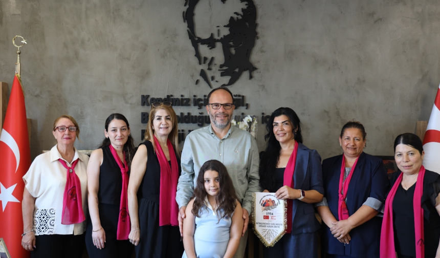 Larnaka Türk Kadınlar Birliği’nden Sadıkoğlu’na ziyaret