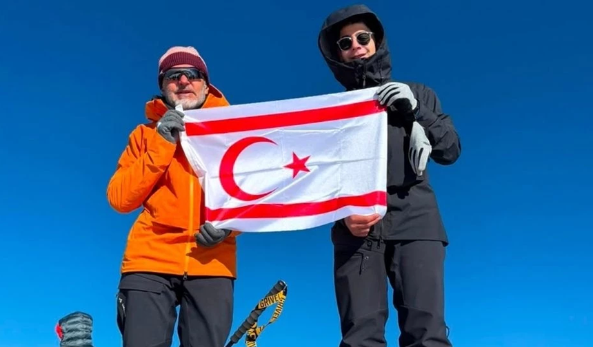 15 yaşındaki Can Ulay, Ağrı Dağı zirvesine çıkan en genç Kıbrıslı Türk oldu