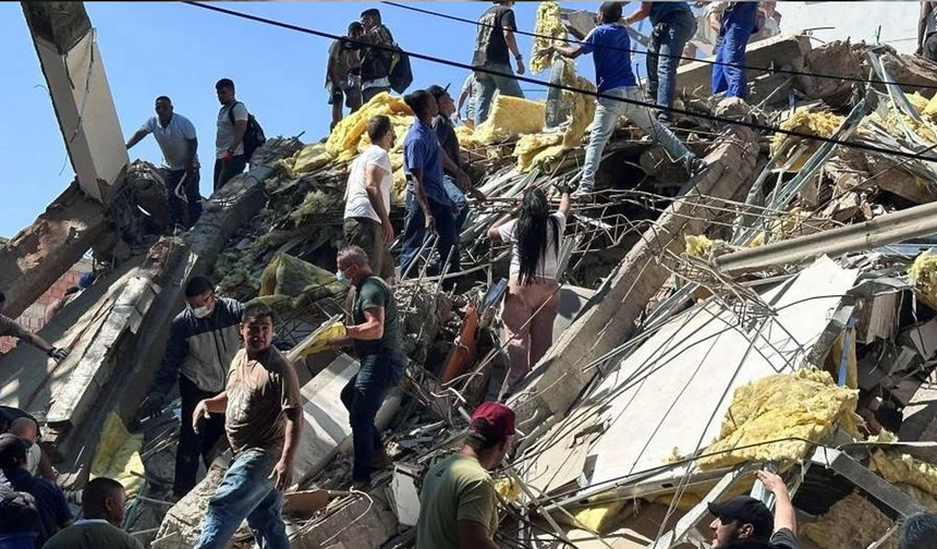 Kolombiya'da depremde hayatını kaybedenler için 3 günlük "ulusal yas" ilan edildi