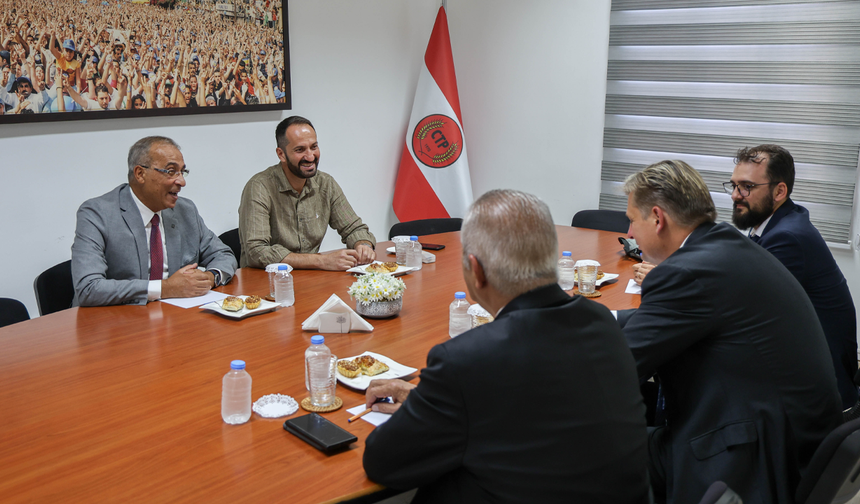 Alman Milletvekili Maximillian Krah, CTP'yi ziyaret etti