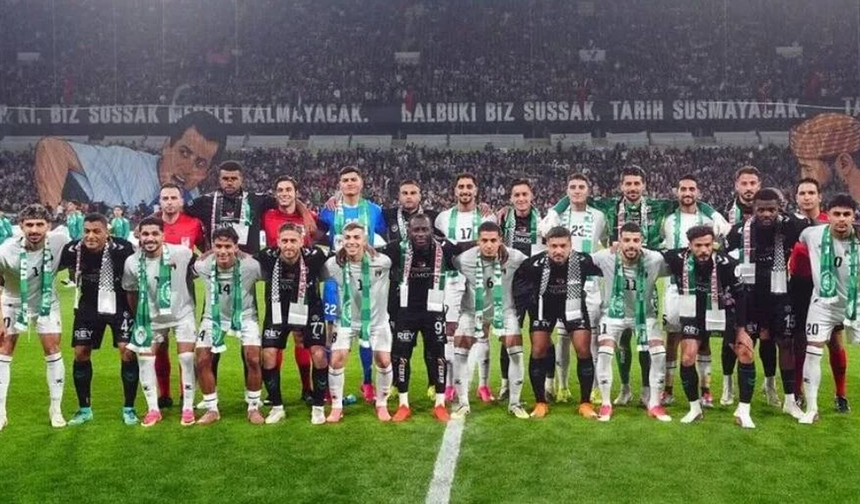 Filistin Milli Takımı-Konyaspor dostluk maçında Filistin'e destek mesajı