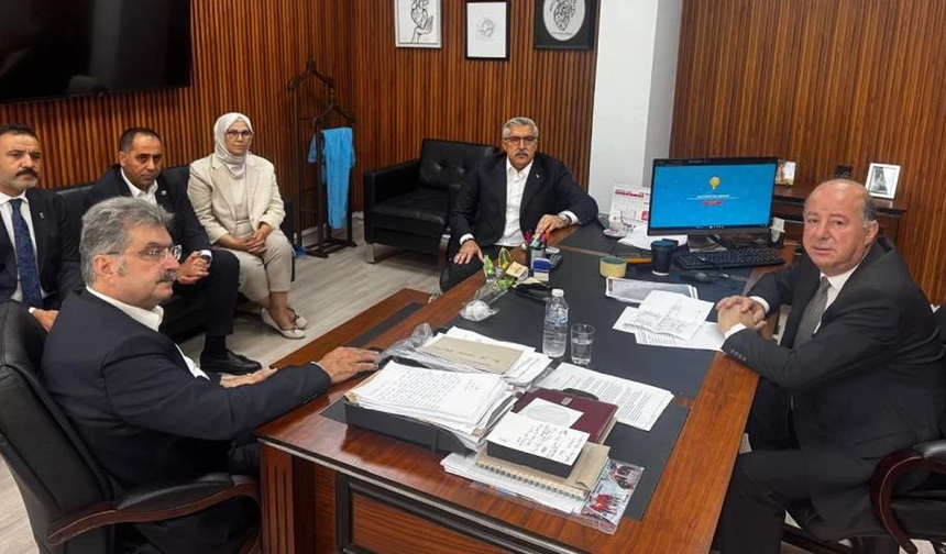 AK Parti heyetinden Girne’deki kazazedelere ziyaret: Ucu nereye varırsa varsın takipçisi olacağız