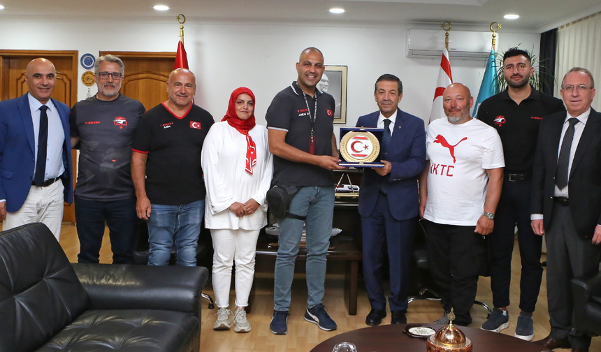 Dışişleri Bakanı Ertuğruloğlu, T-Bikers heyetini kabul etti