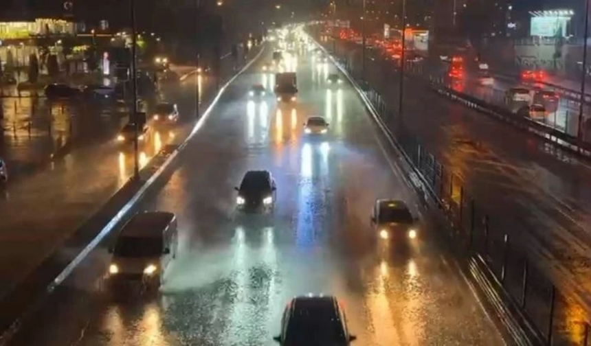 İstanbul'da sağanak etkili oldu