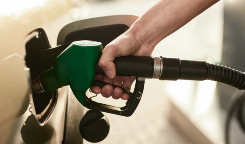 BENZİN FİYATLARINDA 10 TL'NİN ÜSTÜNDE ARTIŞ! Benzine eşel mobil zammı: 1 Ekim'den itibaren başlıyor