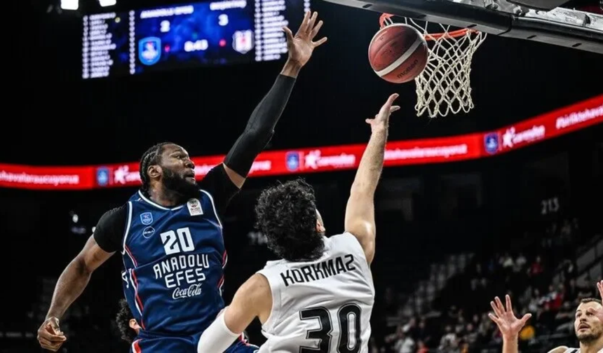 Anadolu Efes, konuk ettiği Beşiktaş'ı 95-81 yendi