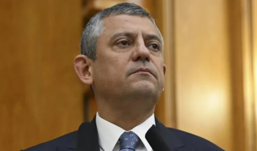Özgür Özel'e, Erdoğan'a yönelik sözleri nedeniyle 800 bin TL tazminat cezası