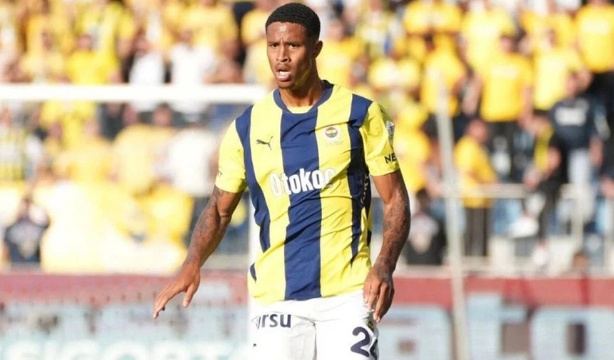 Fenerbahçe'nin Hollandalı futbolcusu Oosterwolde, ameliyat edildi