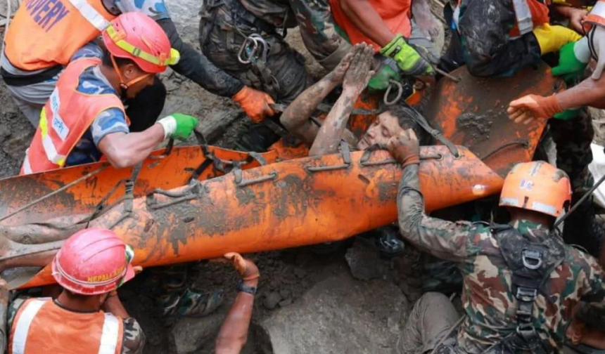Nepal'de 9 gün sonra mucize kurtuluş!