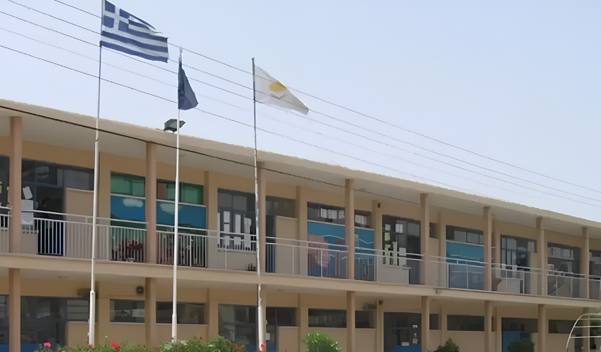 Güney Kıbrıs’ta Orta Eğitim Başladı