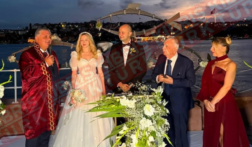 Doç. Dr. Furkan Kaya ve İlayda İnan İstanbul’da evlendi