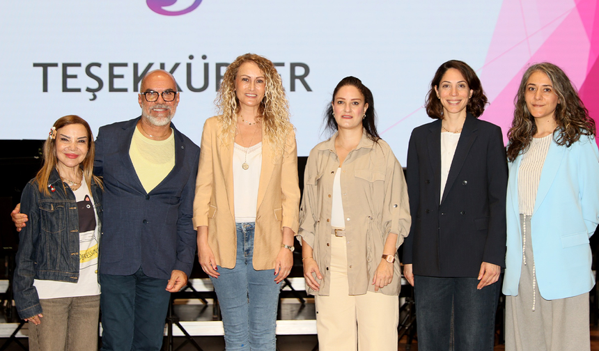 Nilden Bektaş Erhürman, Çoksesli Çocuk ve Gençlik Koroları'nın provalarını ziyaret etti