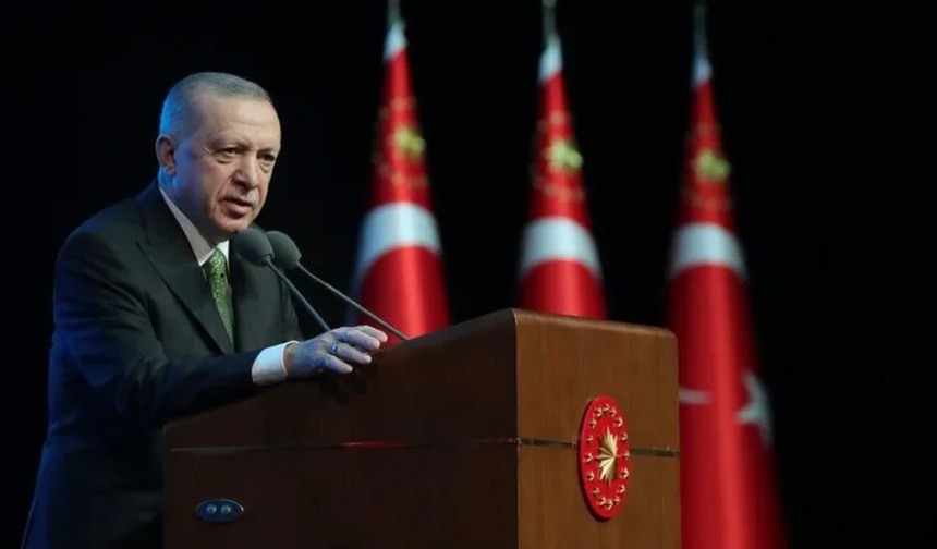 Cumhurbaşkanı Erdoğan şair Nuri Pakdil'i andı