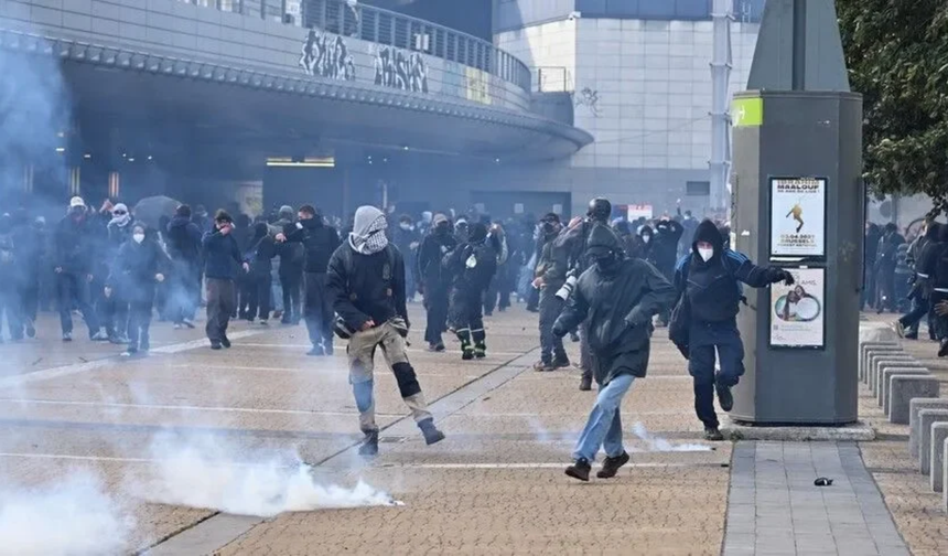 Belçika'nın başkenti Brüksel'deki protestolarda 150 kişi gözaltına alındı