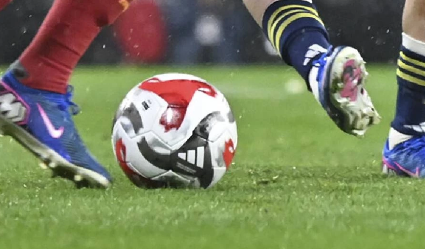 Galatasaray ve Fenerbahçe derbi hazırlıklarını sürdürdü