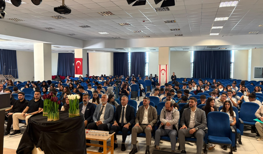 Hala Sultan İlahiyat Koleji’nde Yapay Zekâ Konferansı