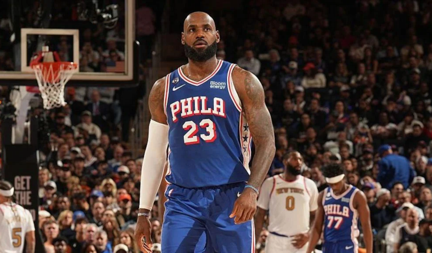 Trump'tan LeBron James'e "milli marş" tepkisi