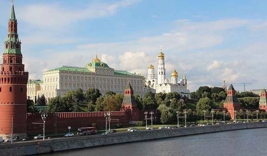 Kremlin: Rusya-Ukrayna-ABD üçlü müzakerelerini kasımda yeniden başlatmaya hazırız