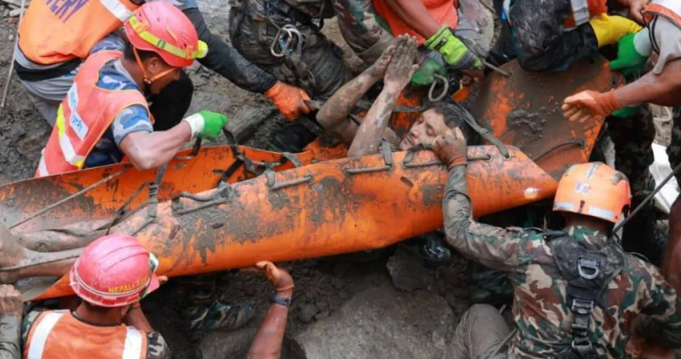 Nepal'de 9 gün sonra mucize kurtuluş!