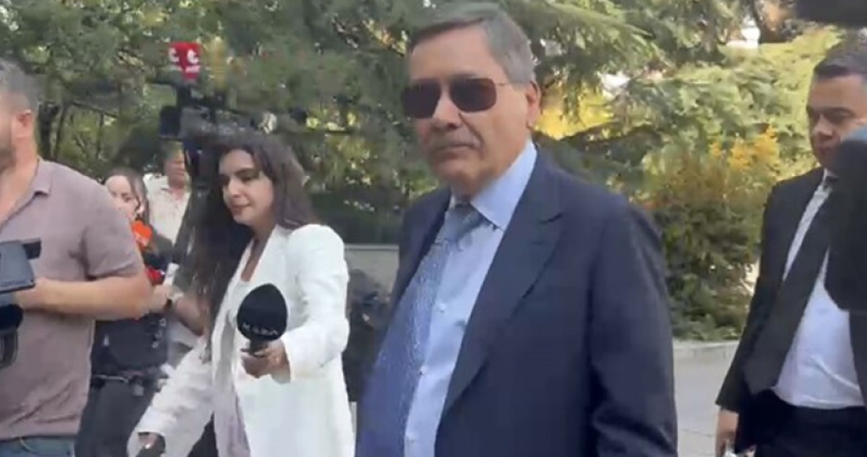 Melih Gökçek ifade vermek için adliyede