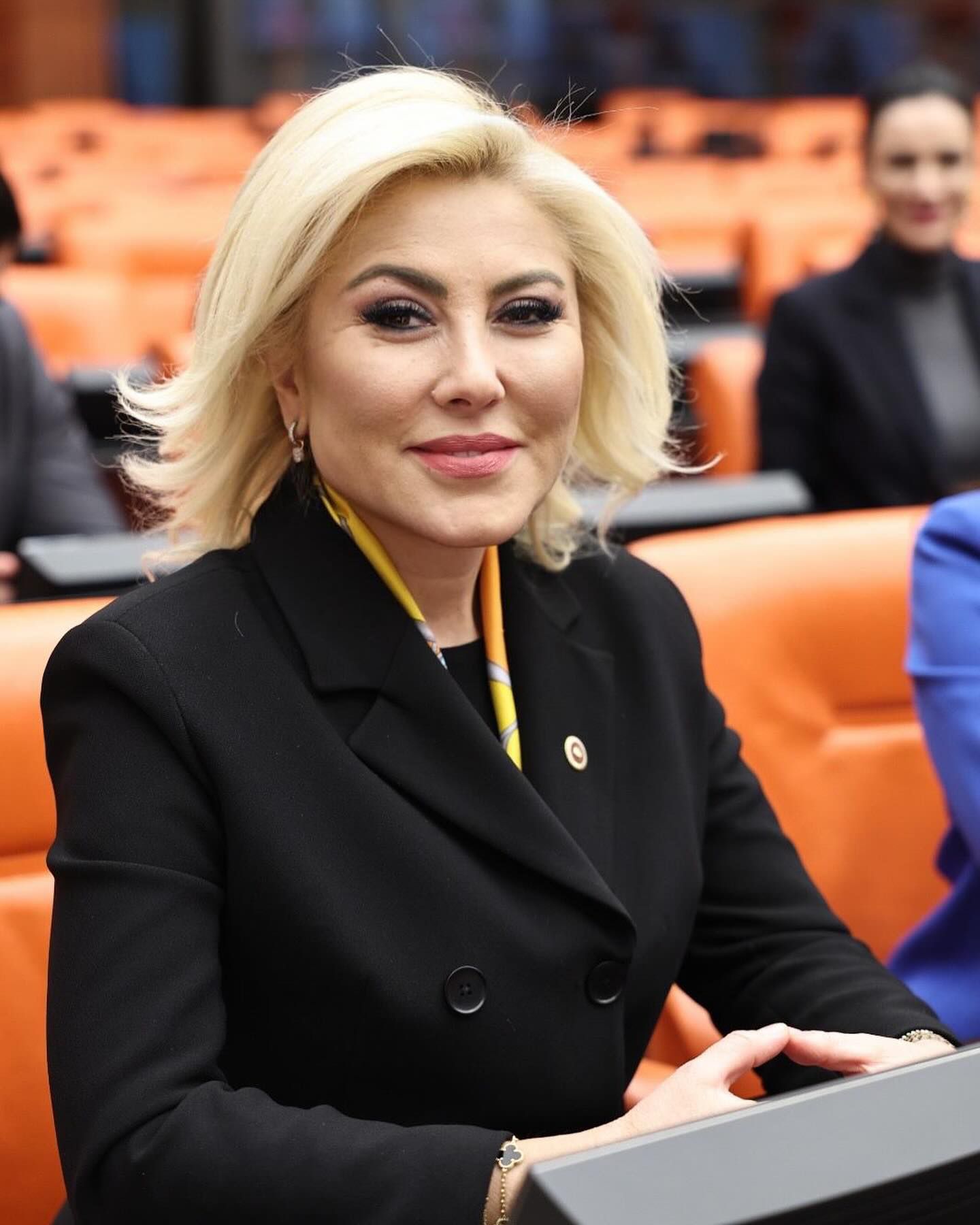 A61B44E2 7012 46D8 9C70 C4Cf3F4Eb45C