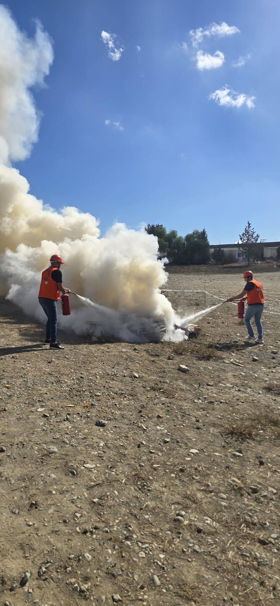 558771011 1223701323137550 384263904896104908 N