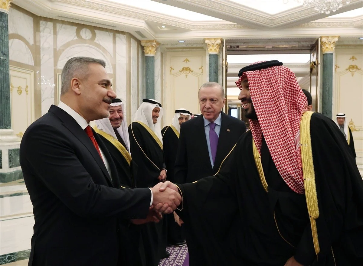 69820Ee1E3B8B810 W1200Xh880