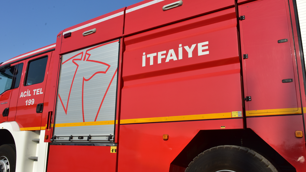 Telefon şarj cihazı yangın çıkardı