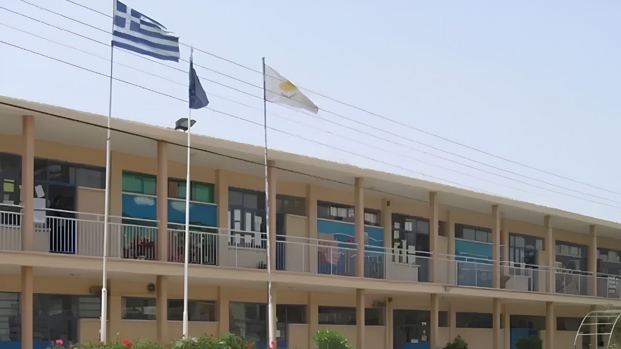 Güney Kıbrıs’ta Orta Eğitim Başladı