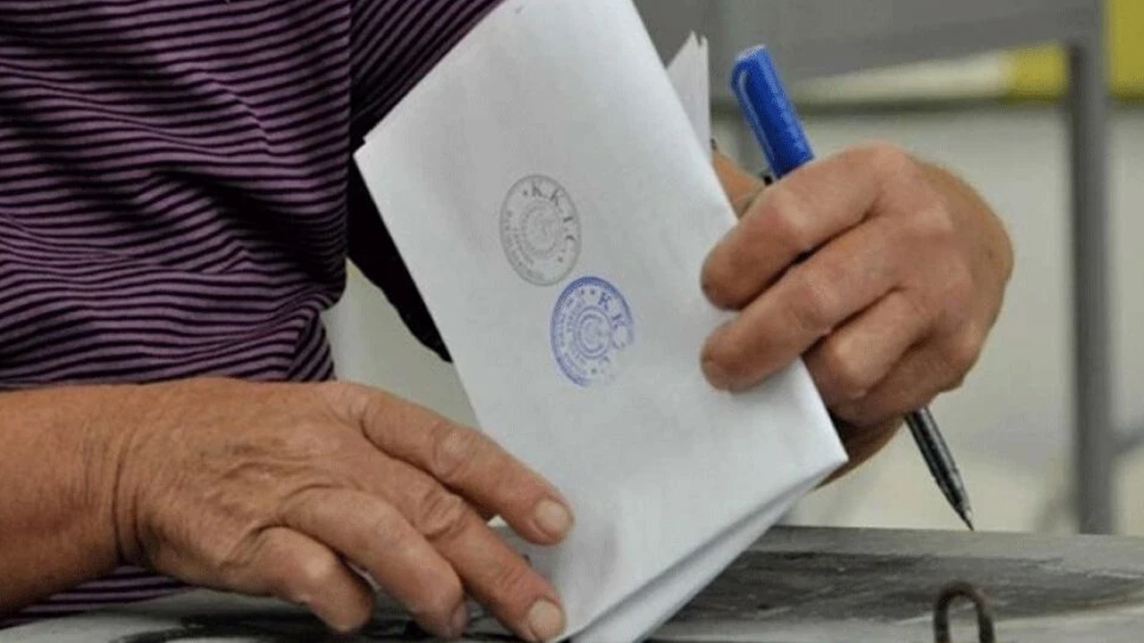 Erhürman onayladı: Karma oy sistemini kaldıran yasa Resmi Gazete’de