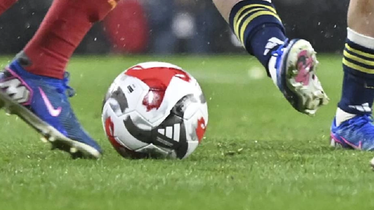 Galatasaray ve Fenerbahçe derbi hazırlıklarını sürdürdü