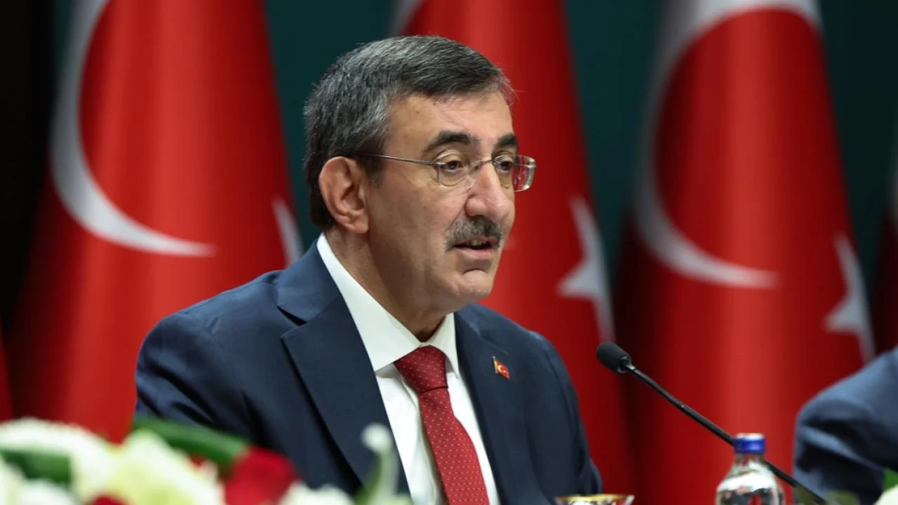 CEVDET YILMAZ: “SİYASET DÜRÜSTLÜK İŞİDİR”
