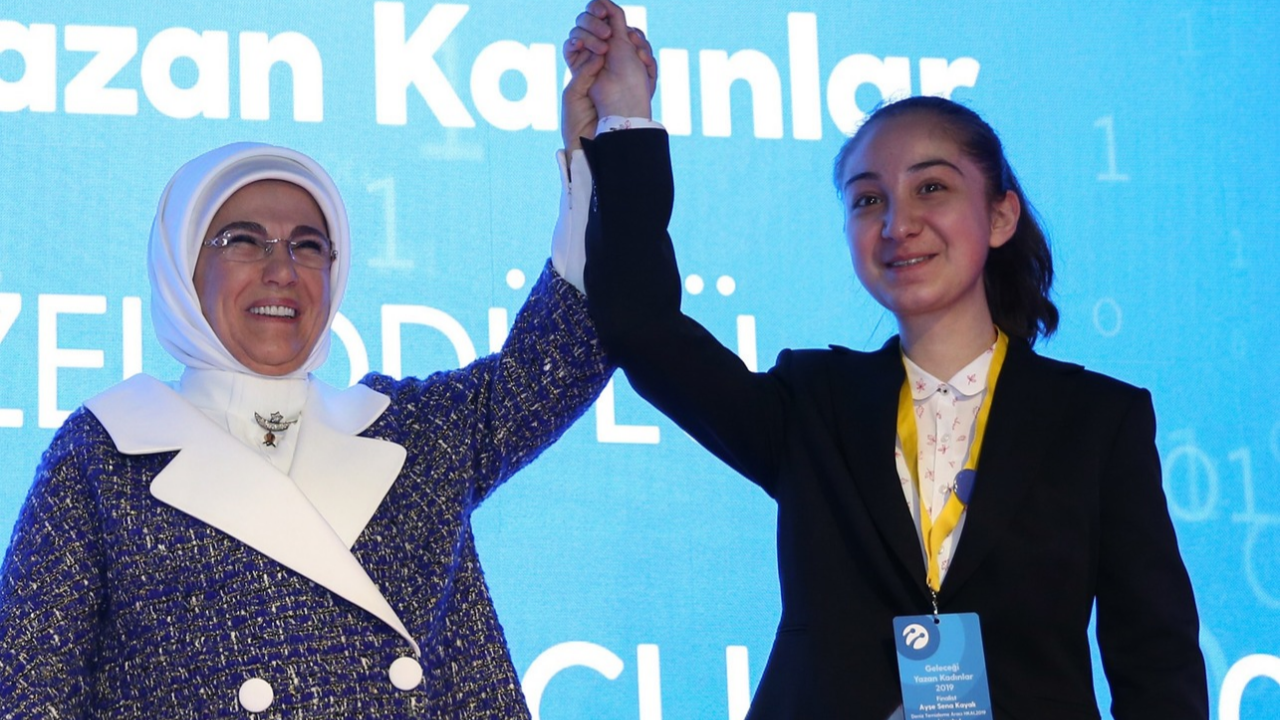 EMİNE ERDOĞAN'DAN DÜNYA KIZ ÇOCUKLARI GÜNÜ MESAJI