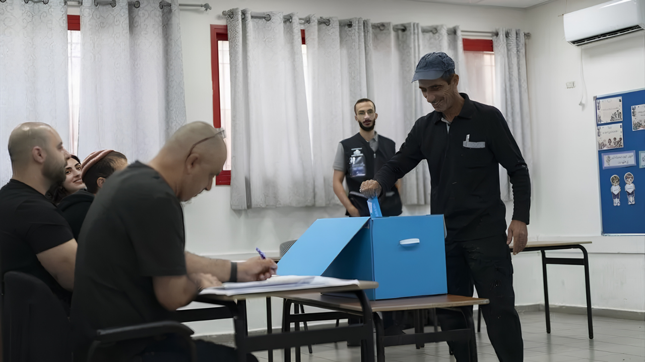 İsrail’de seçim sayımında son aşama: Çift zarf oyları bekleniyor
